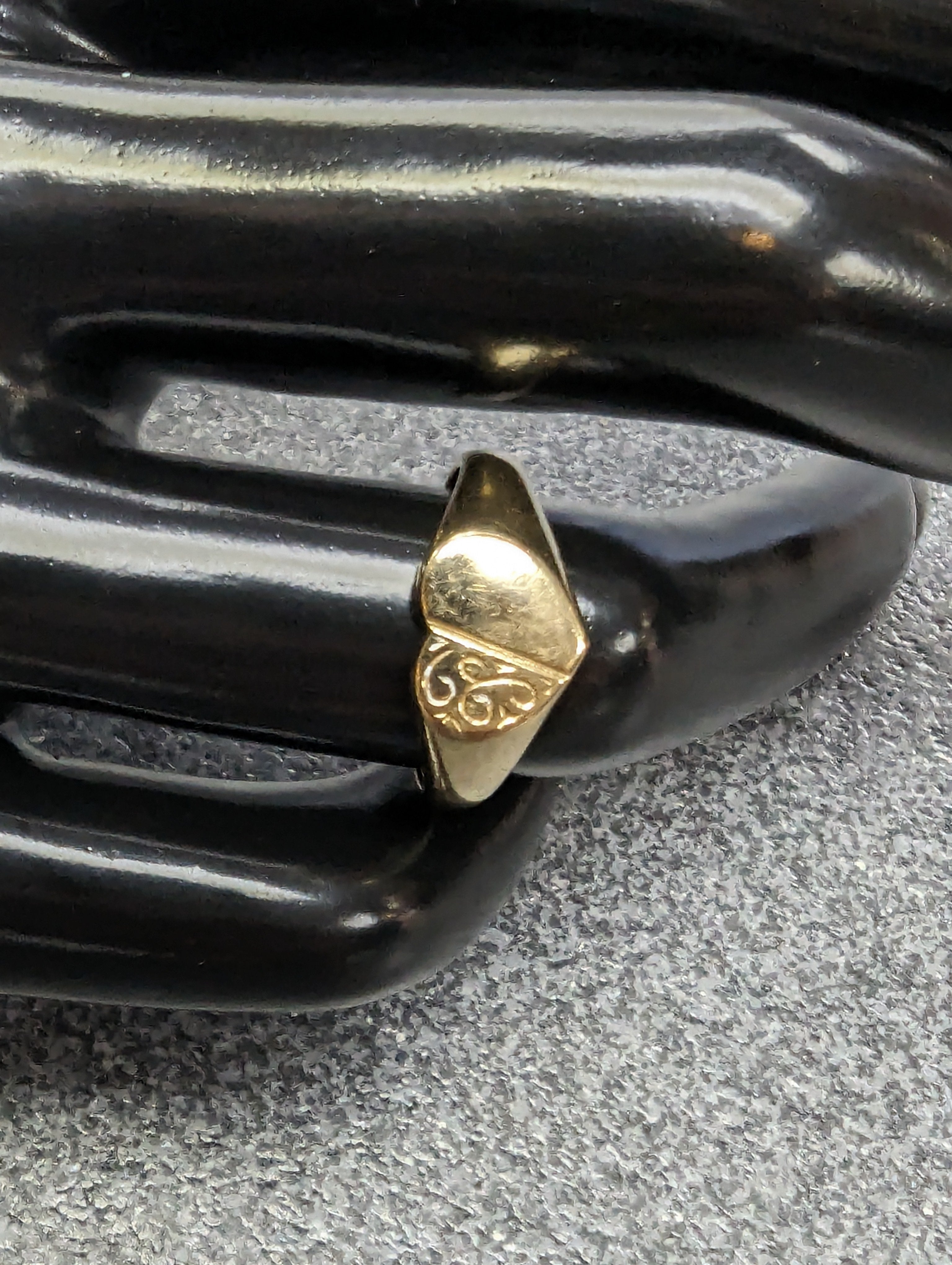 9CT GOLD HEART RING SIZE M.5 PRESTON STORE