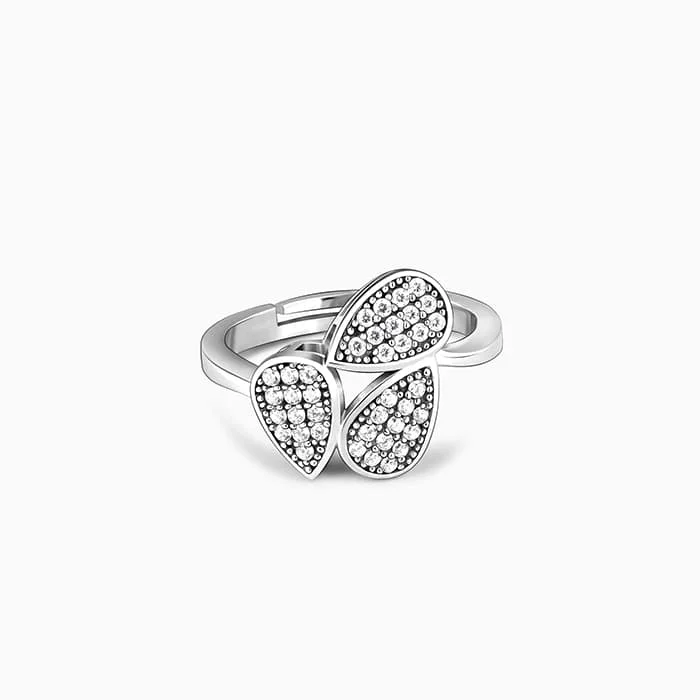 Anushka Sharma Silver Leafy Tale Ring