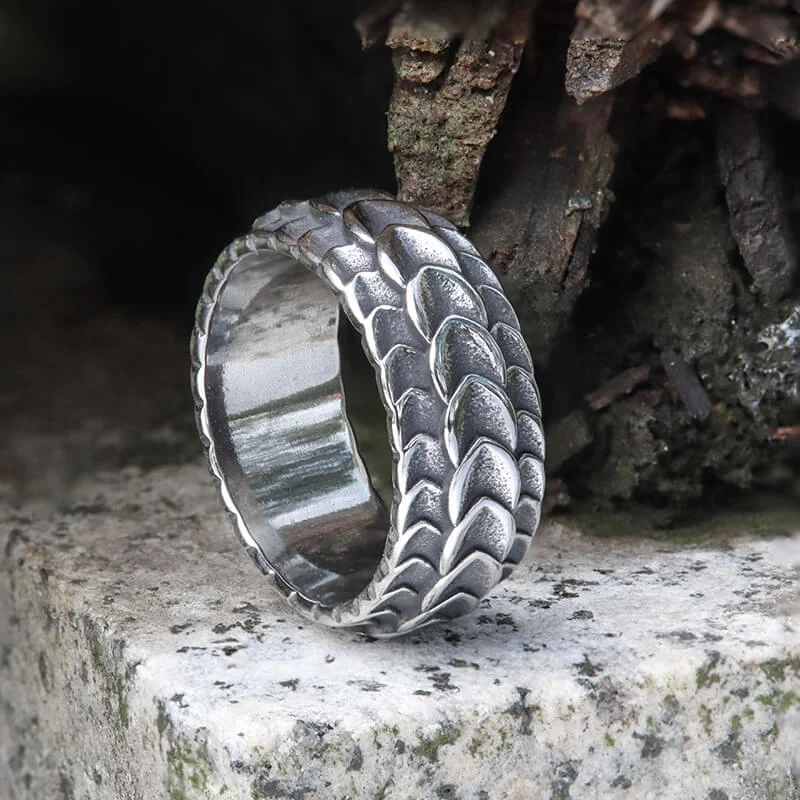 Retro Dragon Spine Stainless Steel Ring