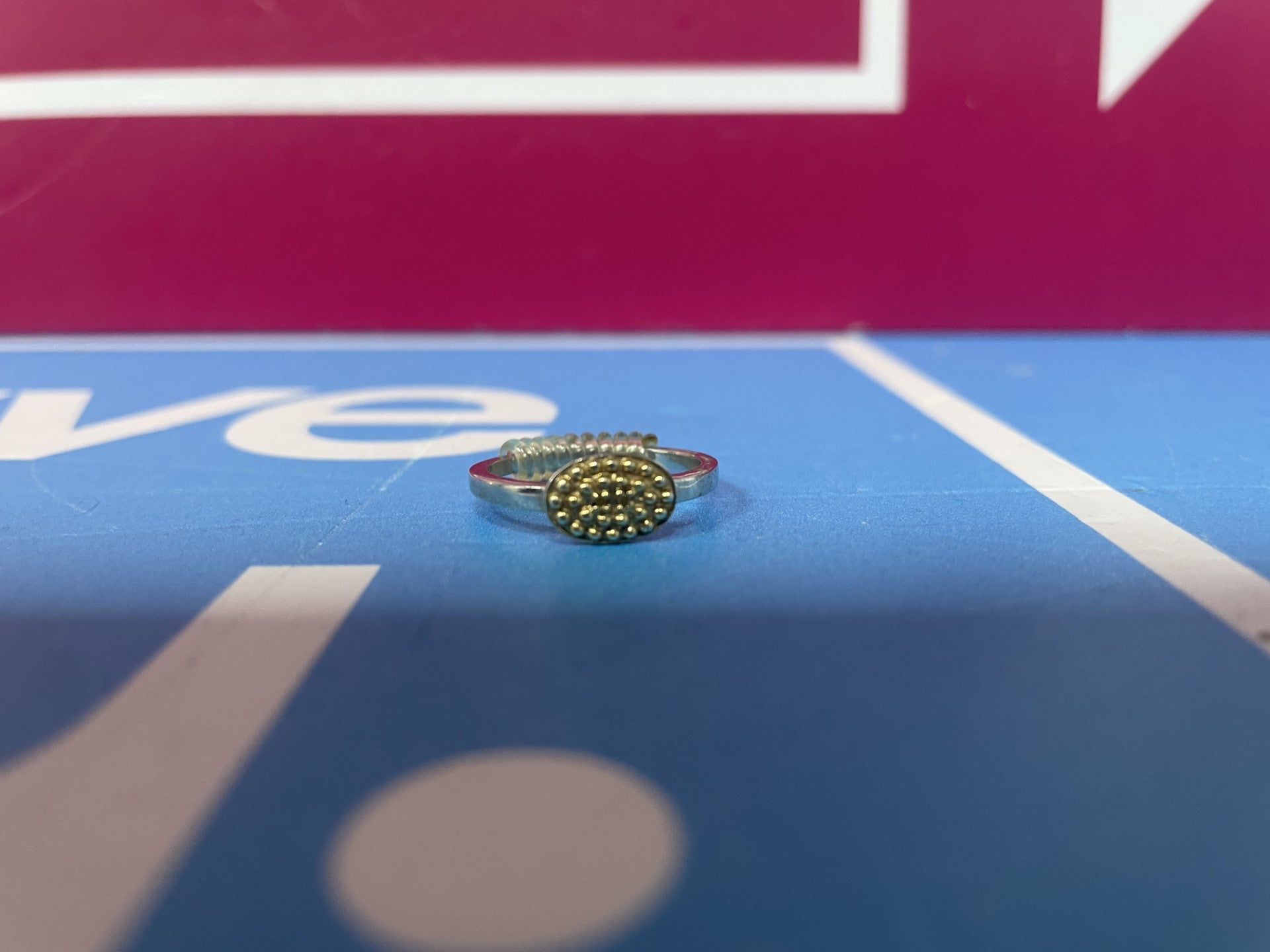 SILVER RING WITH YELLOW GEM