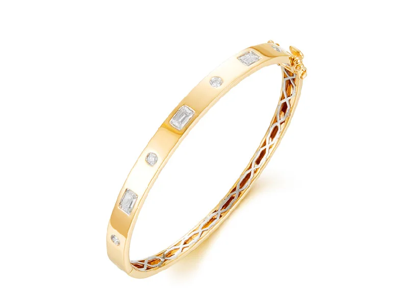 14K Yellow Gold Mixed Diamond Bangle