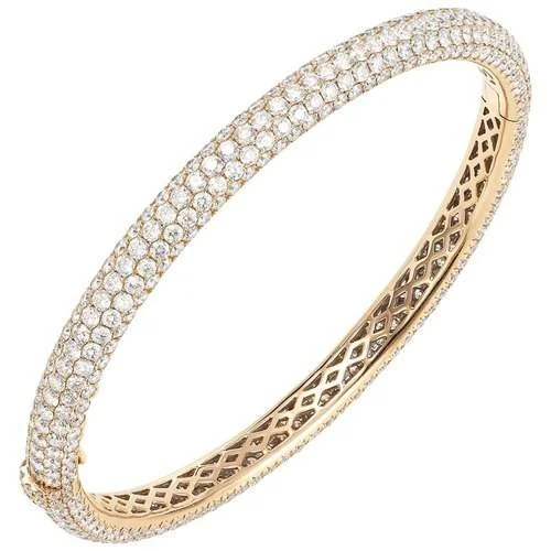 18KT PAVE DIAMOND BANGLE